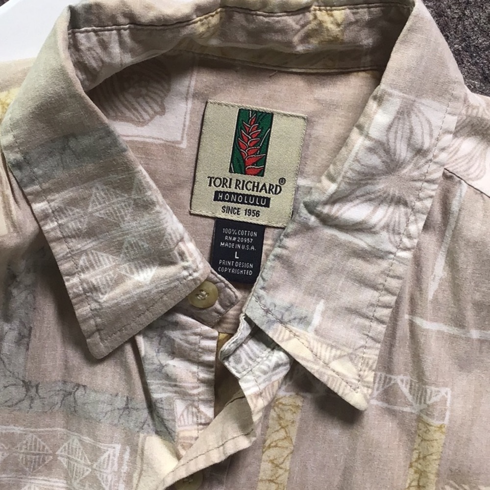 Tori Richard Of Honolulu Classic Hawaiian Shirt View 2